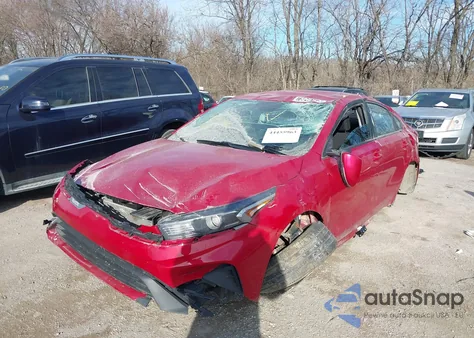 2022 Kia Forte Lxs z USA, uszkodzony, nr VIN 3KPF24AD3NE478828